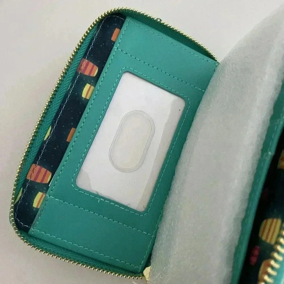 Loungefly Disney Tangled RAPUNZEL Princess Castle Glow-in-the-Dark Zip Wallet - Picture 13 of 13